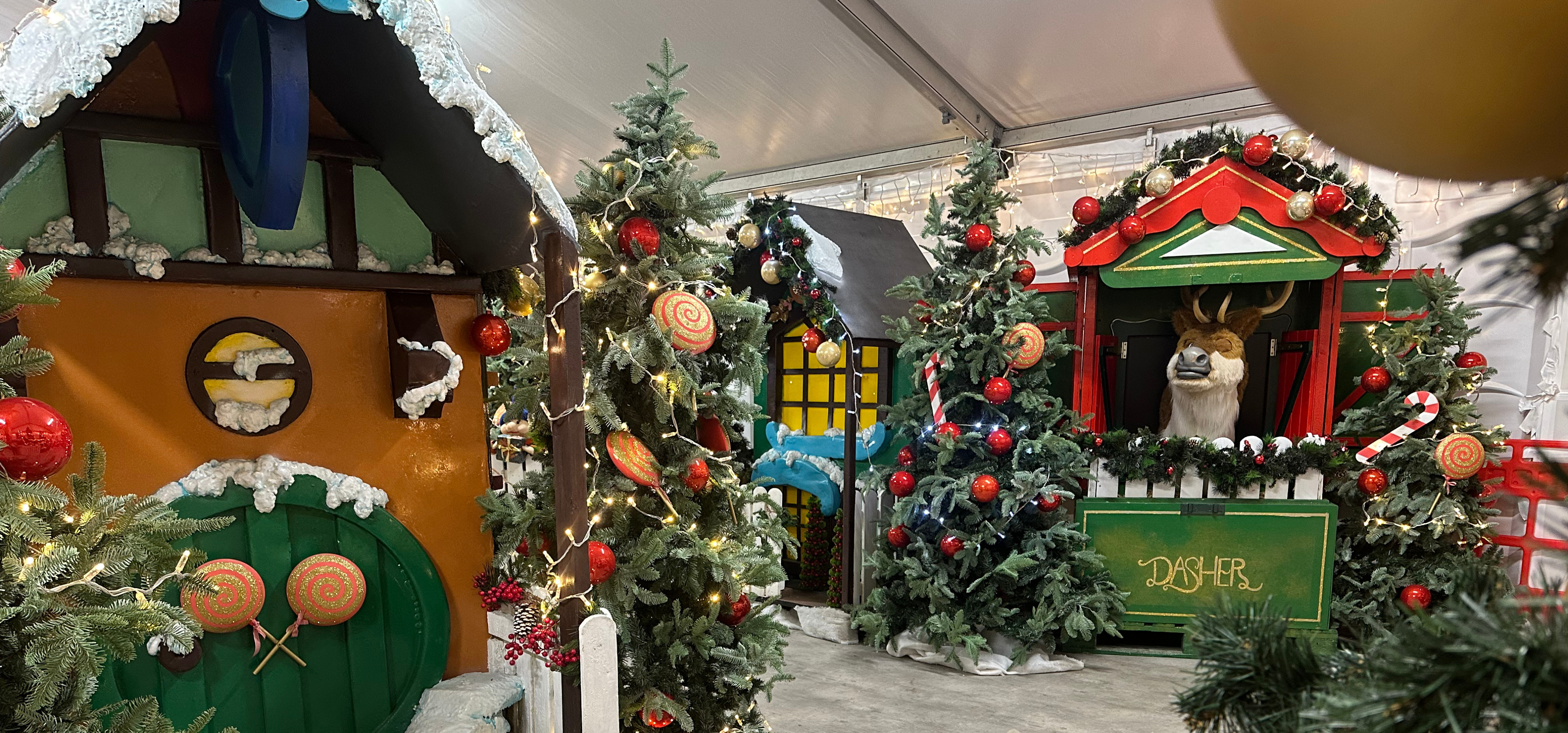 elf house christmas set 1 copyright © 2025 blue box displays